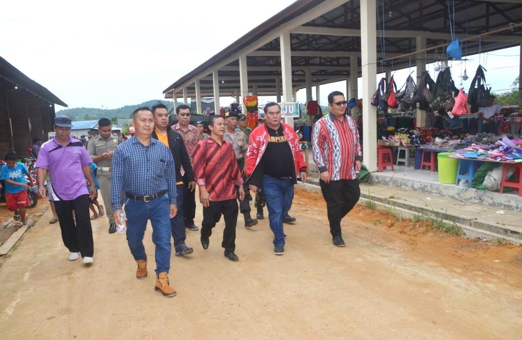 Bupati Resmikan Pasar Sermai â€G-Jemoya Indahâ€ Kampung Muhur Kecamatan Siluq Ngurai